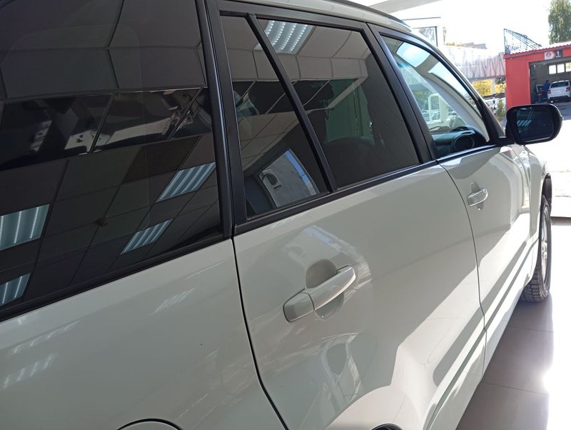 Suzuki, Grand Vitara, II Рестайлинг, 2.0 MT (140 л.с.) 4WD,