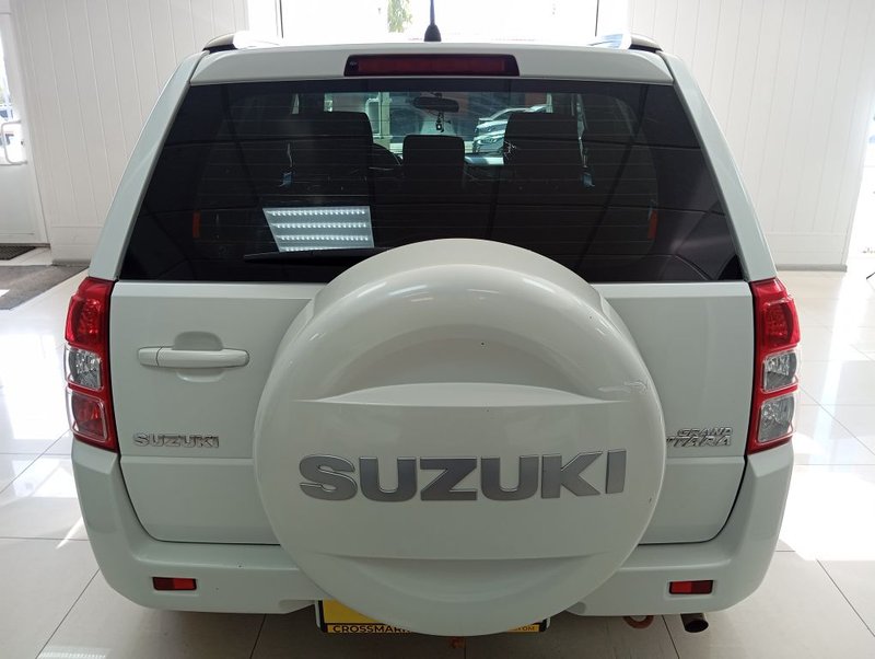 Suzuki, Grand Vitara, II Рестайлинг, 2.0 MT (140 л.с.) 4WD,