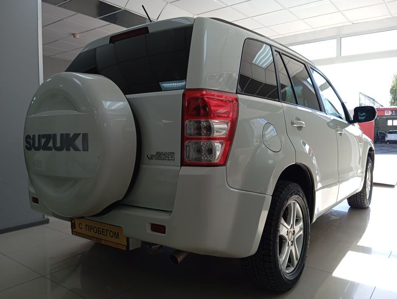 Suzuki, Grand Vitara, II Рестайлинг, 2.0 MT (140 л.с.) 4WD,