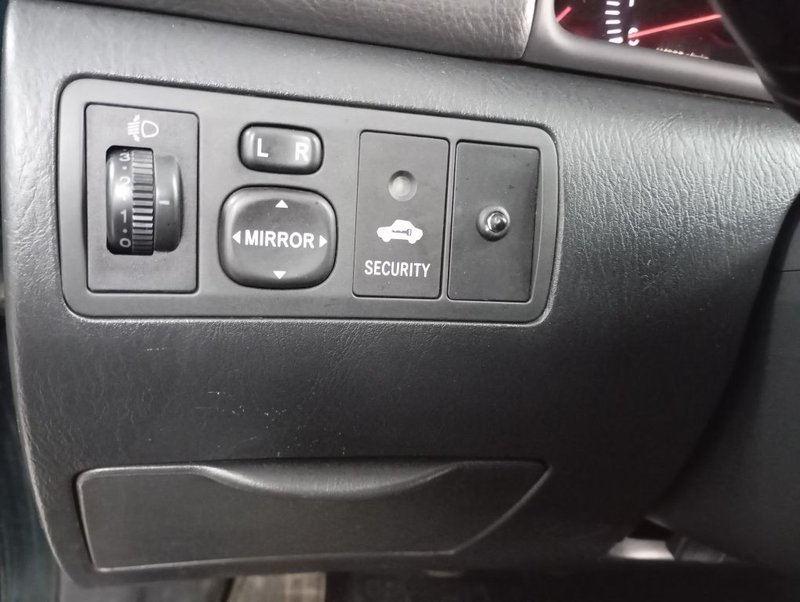 Toyota, Corolla, IX (E120, E130) Рестайлинг, 1.6 MT (110 л.с.),