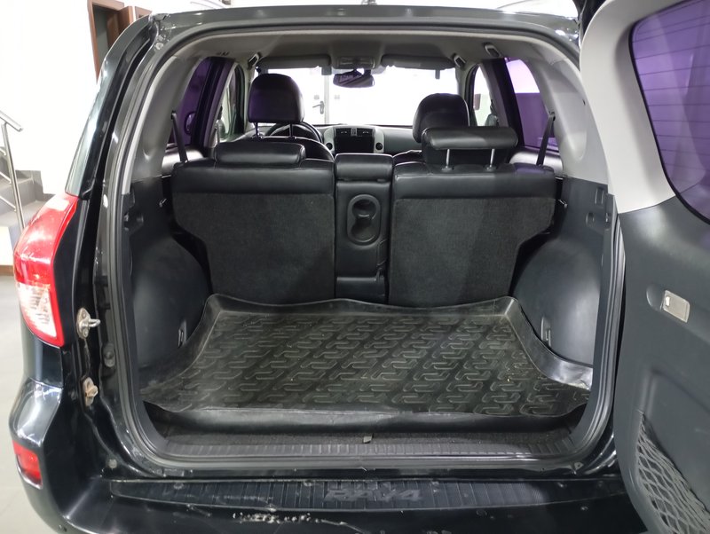 RAV4, III