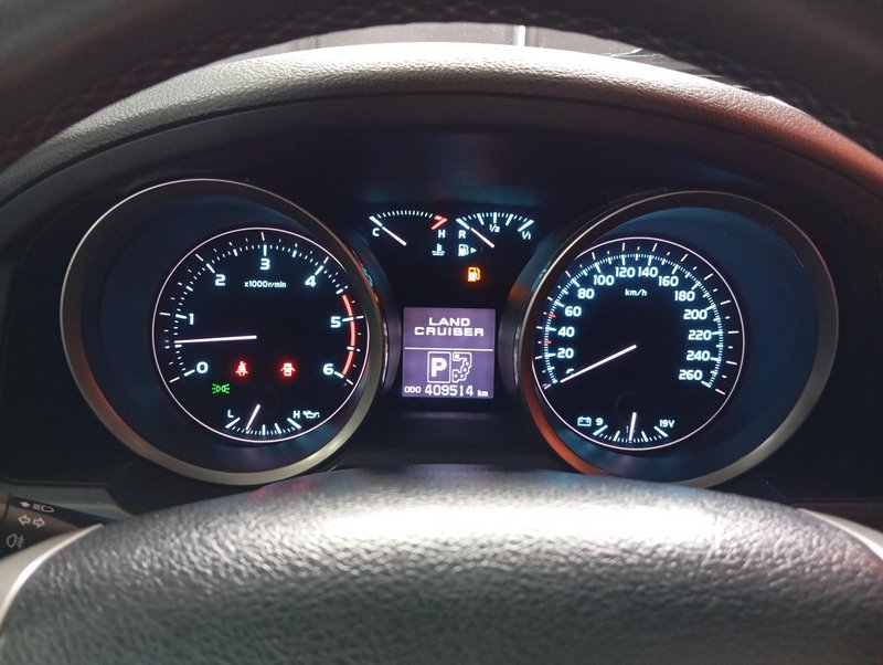 Land Cruiser, 200 Series