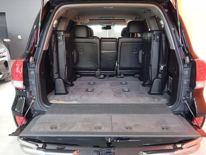 Land Cruiser, 200 Series