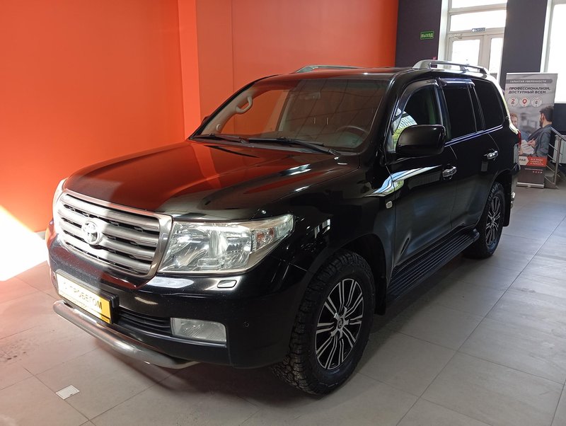 Land Cruiser, 200 Series