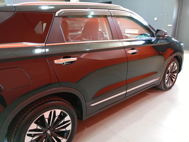 Bestune T77, I
