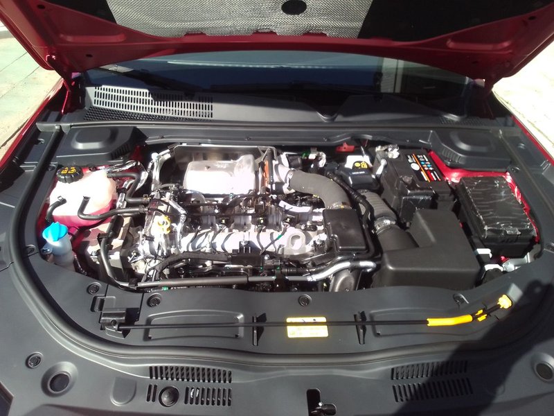 FAW, Bestune B70, 2.0 AT (217 л.с.), (2022 - по н.в.)