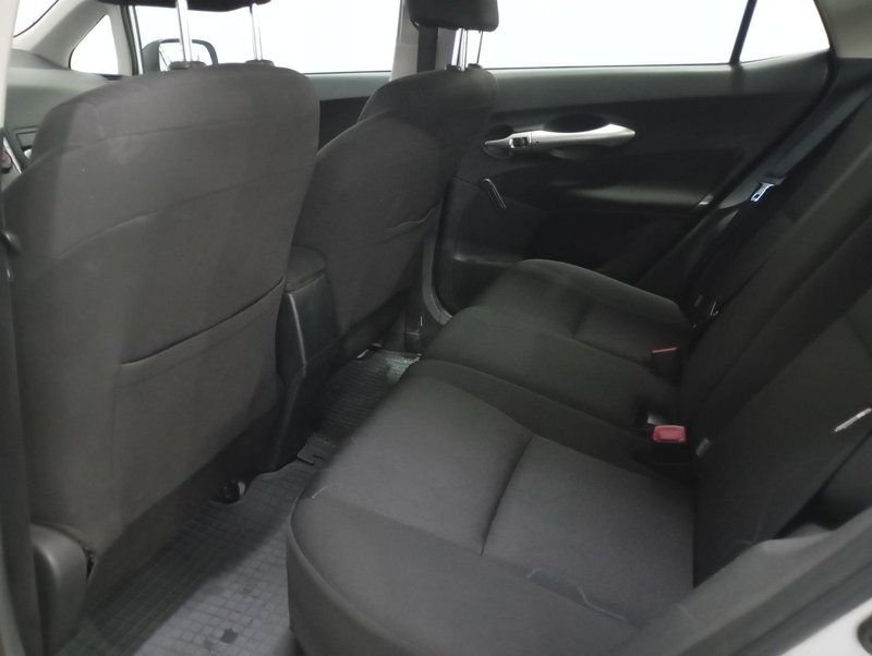 Auris, I Рестайлинг