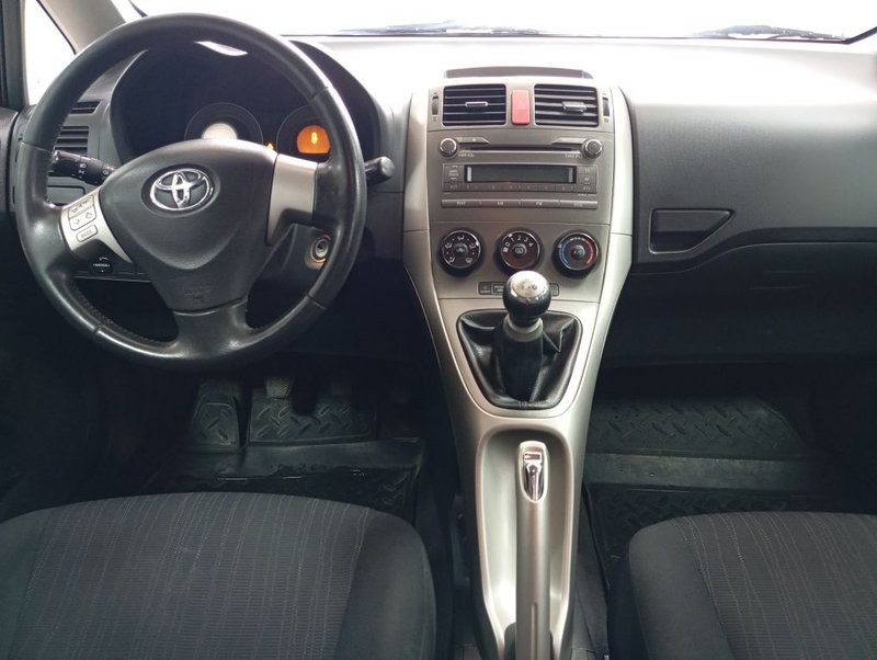 Toyota, Auris, I, 1.6 MT (124 л.с.),