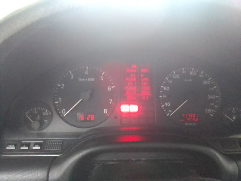 Audi, A8, I (D2), 2.8 AT (174 л.с.),