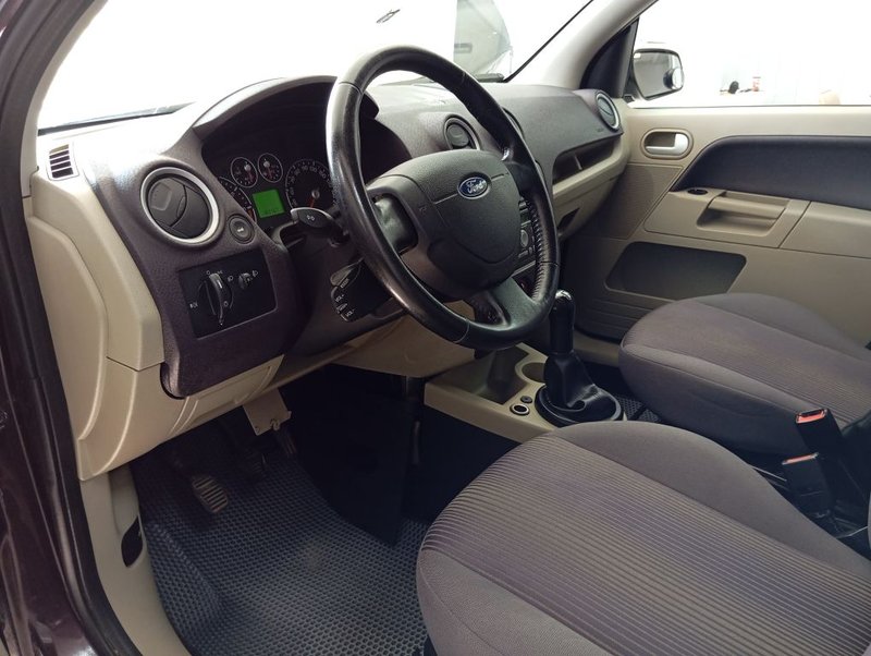 Ford, Fusion, I Рестайлинг, 1.6 MT (101 л.с.),