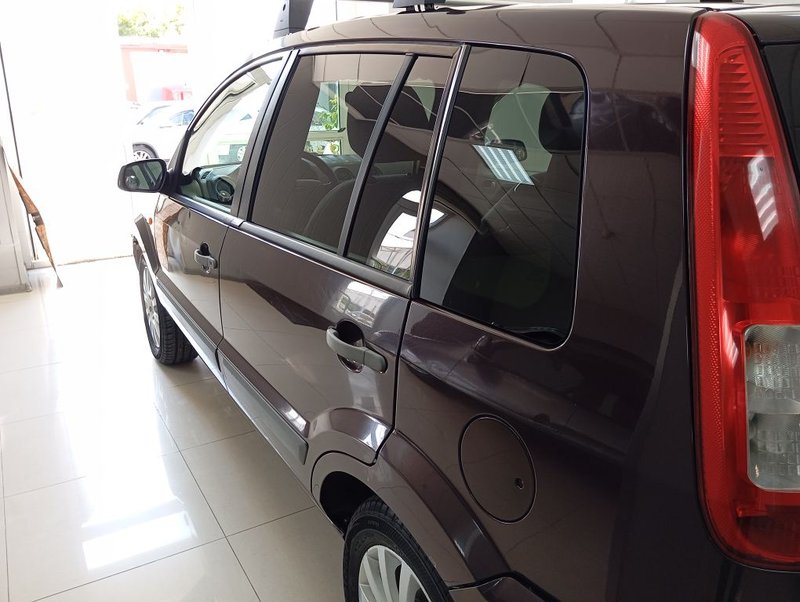 Ford, Fusion, I Рестайлинг, 1.6 MT (101 л.с.),