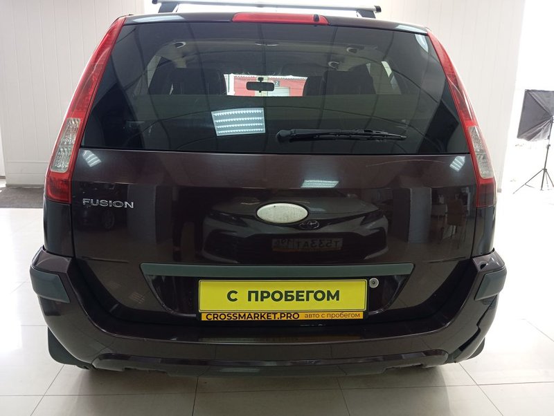 Ford, Fusion, I Рестайлинг, 1.6 MT (101 л.с.),