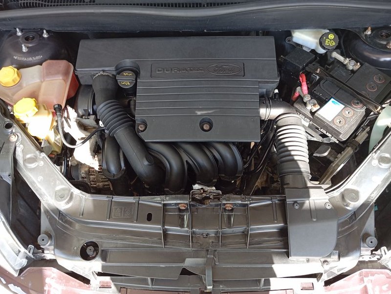 Ford, Fusion, I Рестайлинг, 1.6 MT (101 л.с.),