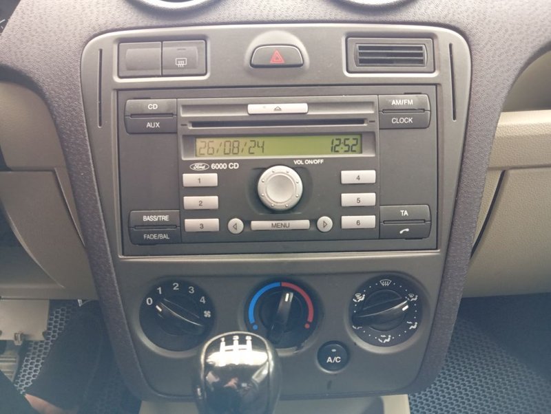 Ford, Fusion, I Рестайлинг, 1.6 MT (101 л.с.),