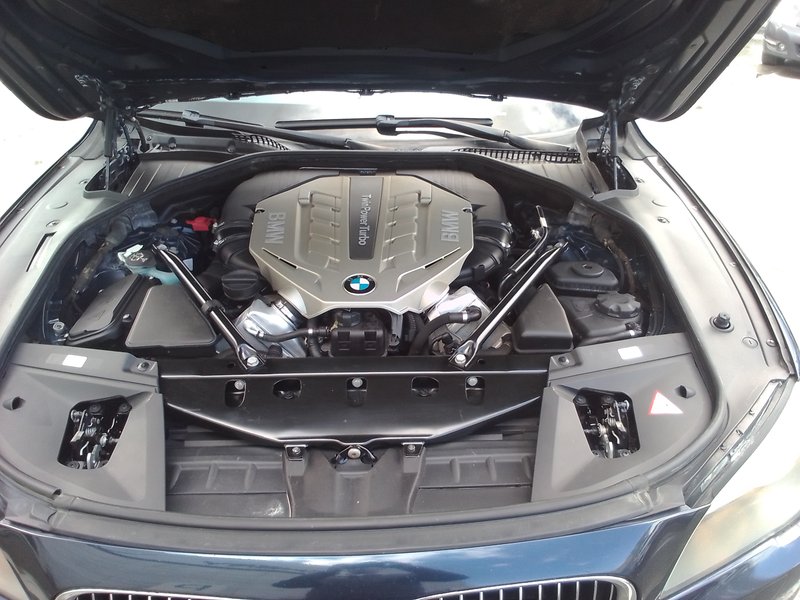 BMW, 7 серии, V (F01/F02/F04), 750Li xDrive 4.4 AT (407 л.с.) 4WD, (2009 - 2012)