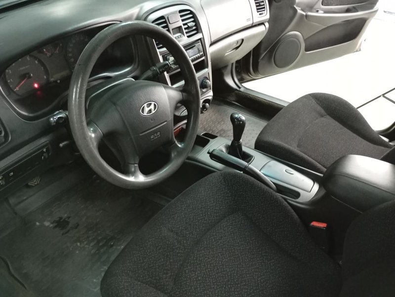 Hyundai, Sonata, IV (EF) Рестайлинг, ТагАЗ 2.0 MT (137 л.с.),