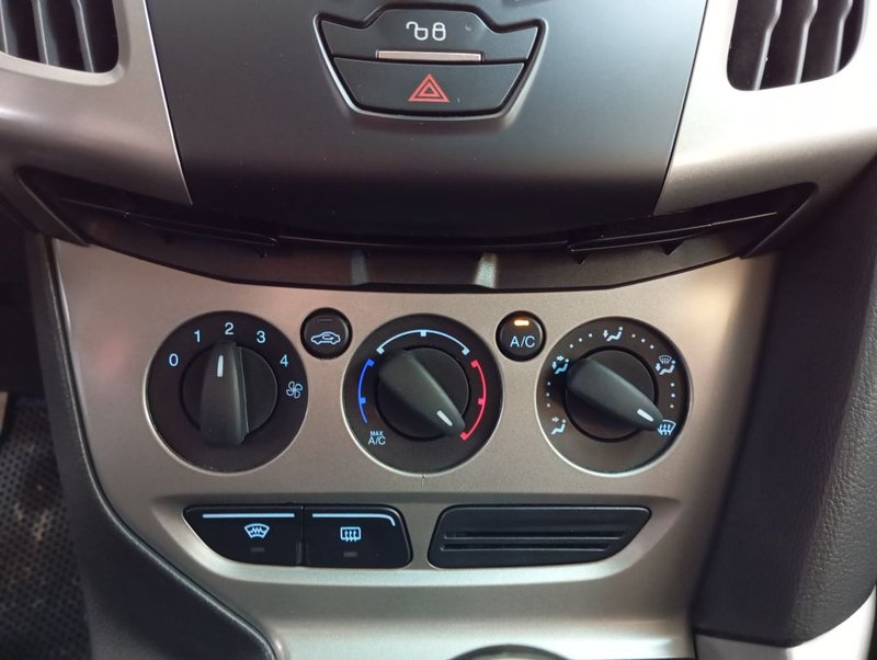Ford, Focus, III, 1.6 MT (125 л.с.),