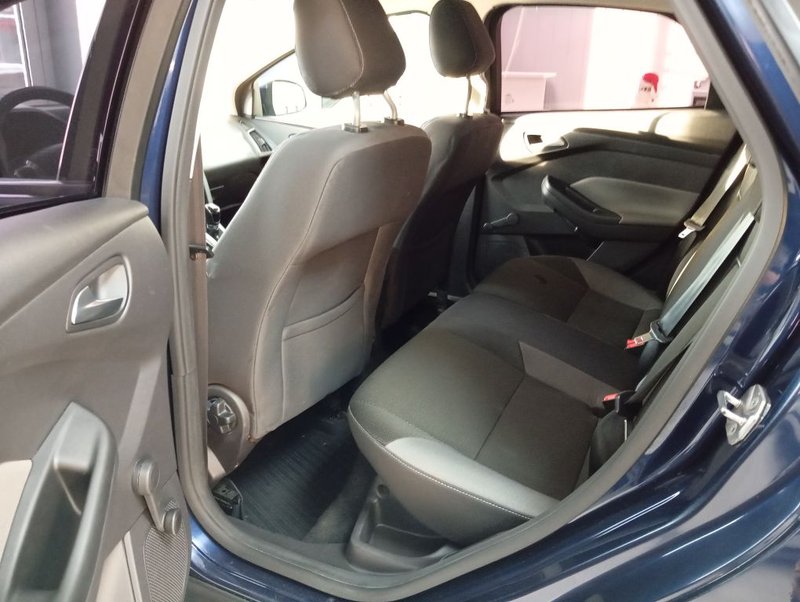 Ford, Focus, III, 1.6 MT (125 л.с.),