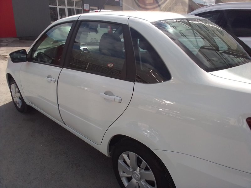 Lada (ВАЗ), Granta, I Рестайлинг, 1.6 MT (90 л.с.),