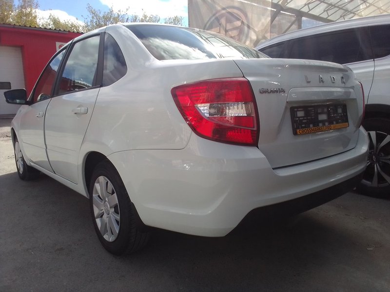 Lada (ВАЗ), Granta, I Рестайлинг, 1.6 MT (90 л.с.),