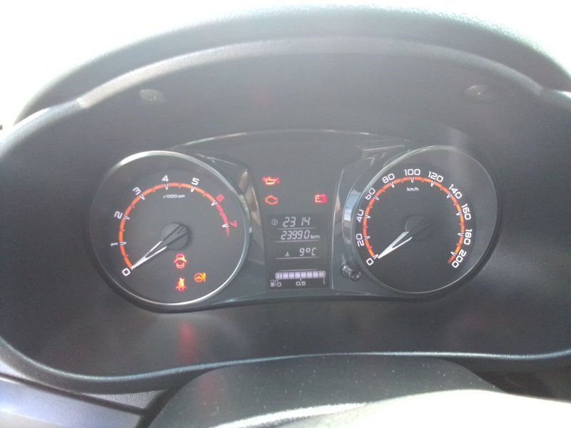 Lada (ВАЗ), Granta, I Рестайлинг, 1.6 MT (90 л.с.),