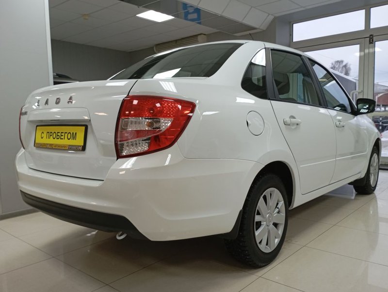Lada (ВАЗ), Granta, I Рестайлинг, 1.6 MT (90 л.с.),