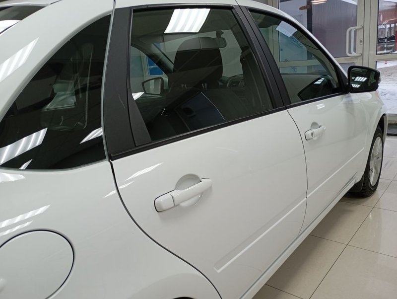 Lada (ВАЗ), Granta, I Рестайлинг, 1.6 MT (90 л.с.),