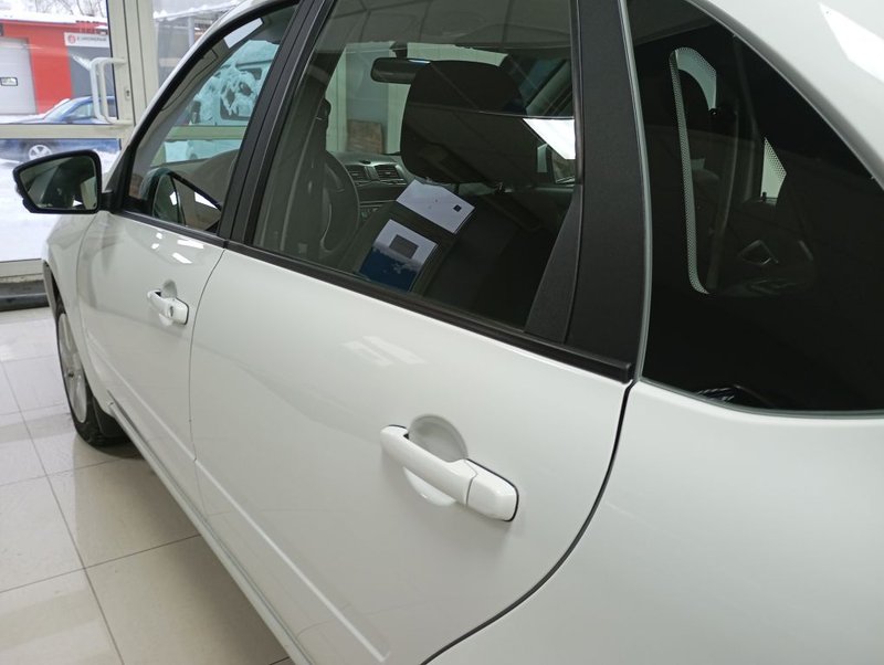 Lada (ВАЗ), Granta, I Рестайлинг, 1.6 MT (90 л.с.),