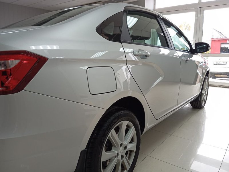 Lada (ВАЗ), Vesta, I, 1.6 CVT (113 л.с.),