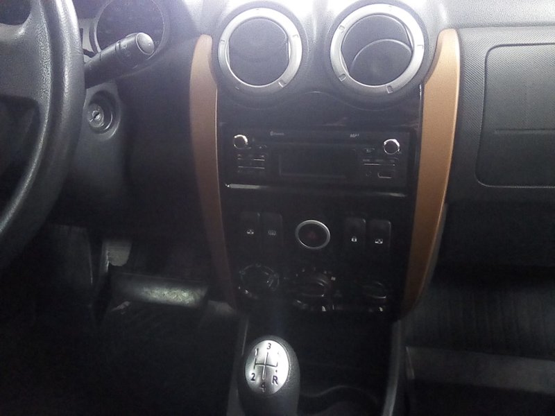 Lada (ВАЗ), Largus, I, Cross 1.6 MT (102 л.с.),