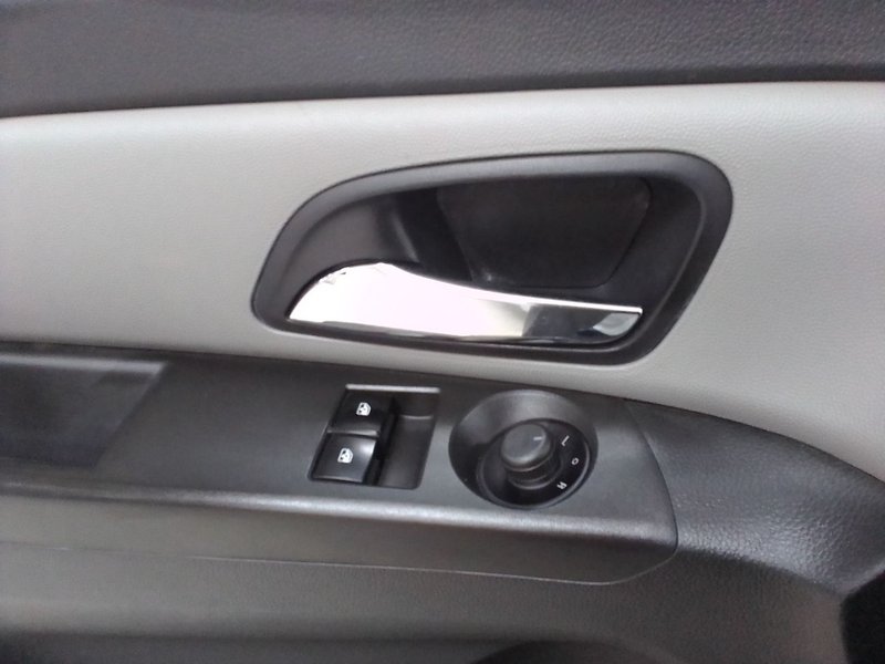 Chevrolet, Cruze, I Рестайлинг, 1.6 MT (109 л.с.),