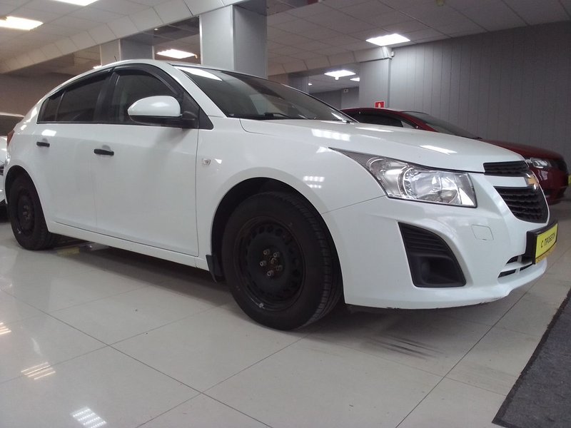 Chevrolet, Cruze, I Рестайлинг, 1.6 MT (109 л.с.),