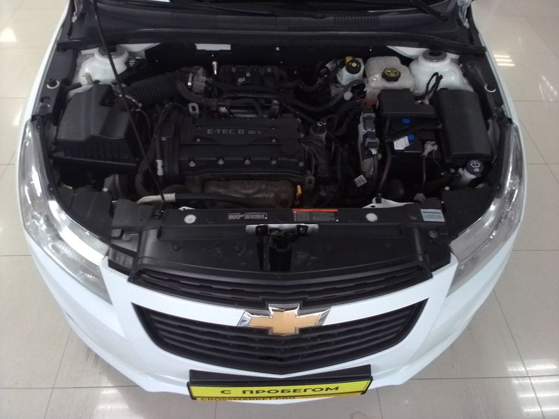 Chevrolet, Cruze, I Рестайлинг, 1.6 MT (109 л.с.),