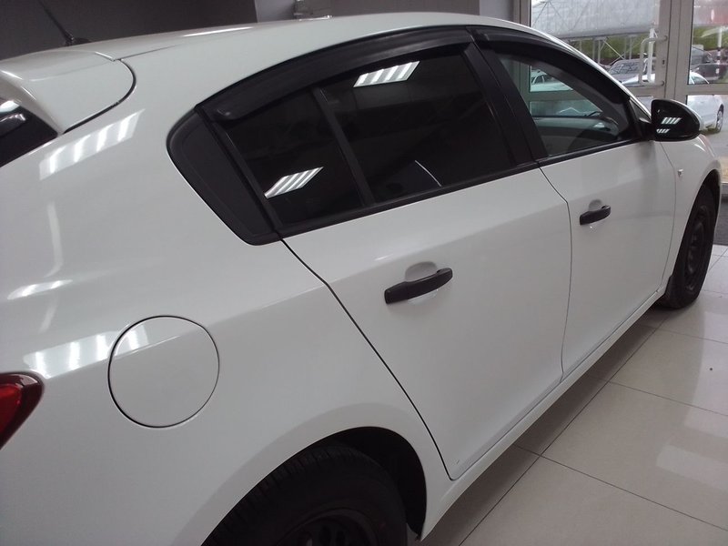 Chevrolet, Cruze, I Рестайлинг, 1.6 MT (109 л.с.),