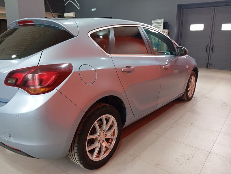 Astra, J