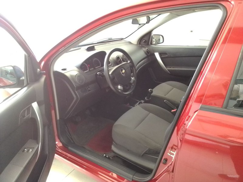 Chevrolet, Aveo, I Рестайлинг, 1.2 MT (84 л.с.),