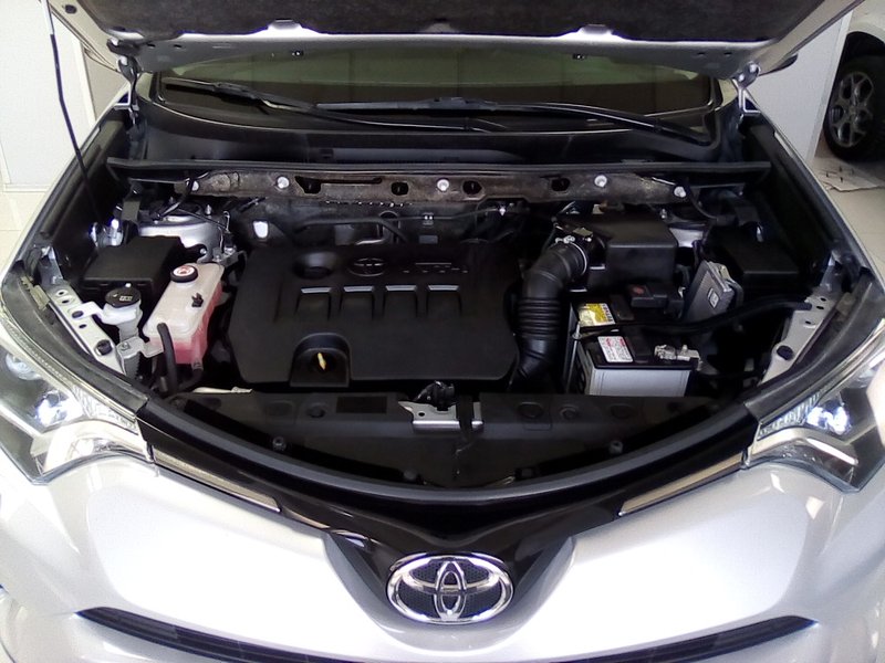 Toyota, RAV4, IV (XA40) Рестайлинг, 2.0 CVT (146 л.с.) 4WD,
