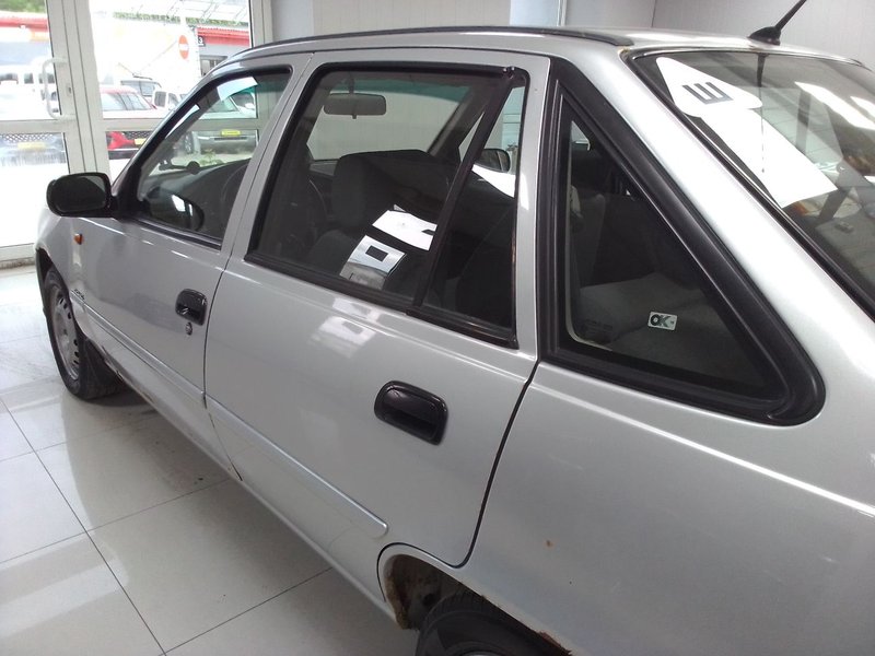 Daewoo, Nexia, I Рестайлинг, 1.6 MT (109 л.с.),