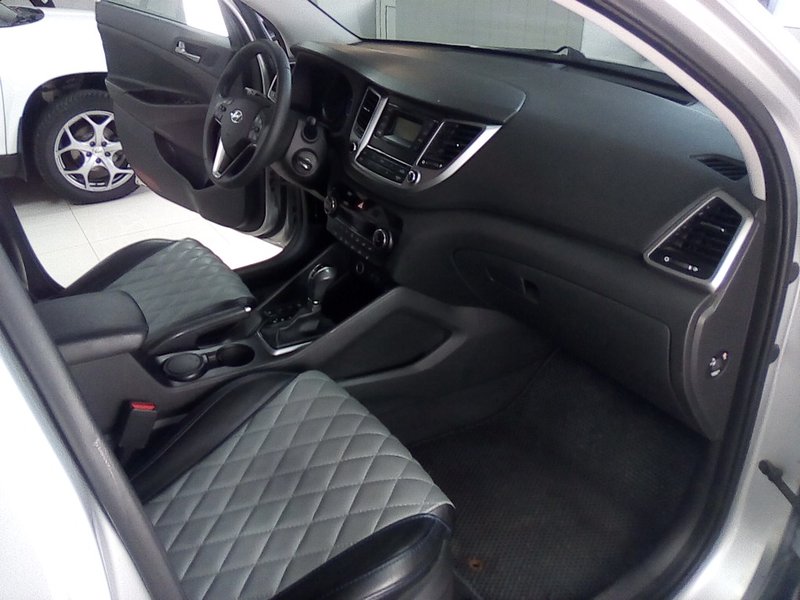 Hyundai, Tucson, III, 2.0 AT (150 л.с.) 4WD,