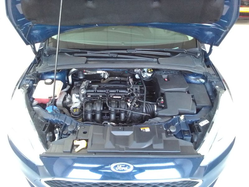 Ford, Focus, III Рестайлинг, 1.6 MT (105 л.с.),