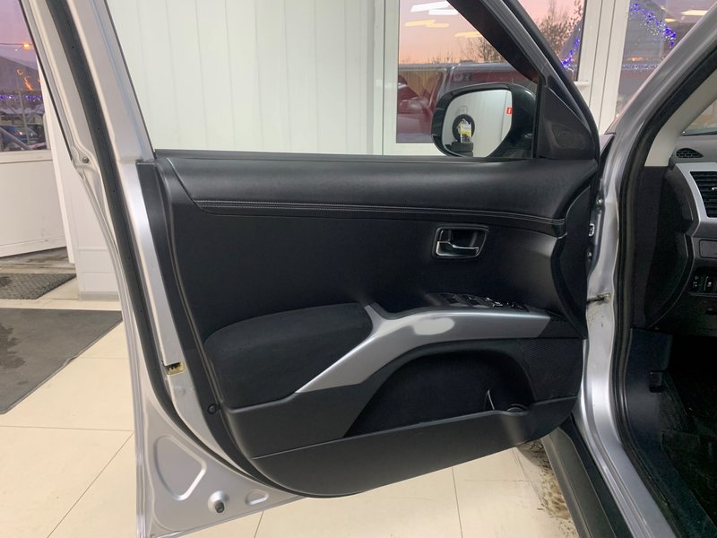 Mitsubishi, Outlander, II Рестайлинг, 2.4 CVT (170 л.с.) 4WD,