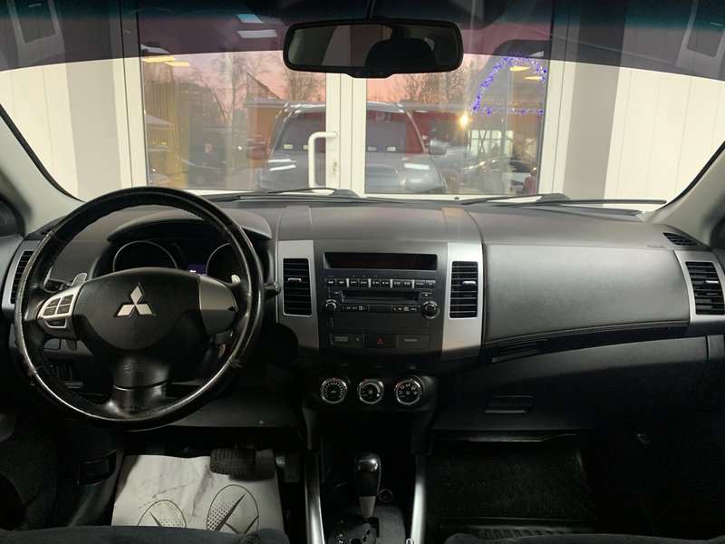 Mitsubishi, Outlander, II Рестайлинг, 2.4 CVT (170 л.с.) 4WD,