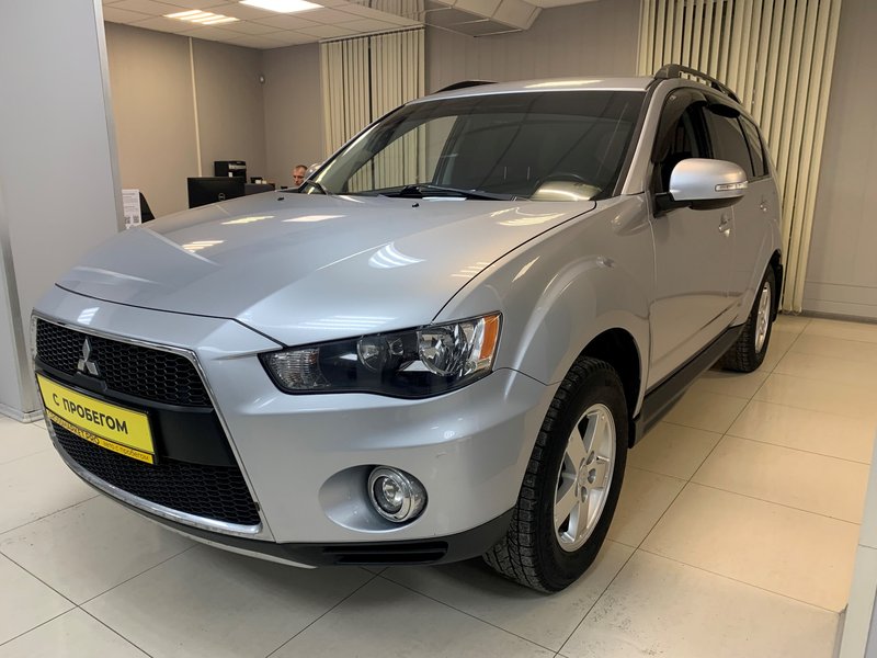 Mitsubishi, Outlander, II Рестайлинг, 2.4 CVT (170 л.с.) 4WD,