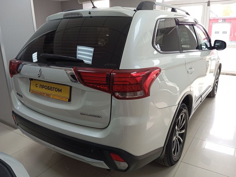 Mitsubishi, Outlander, III Рестайлинг, 2.0 CVT (146 л.с.) 4WD,