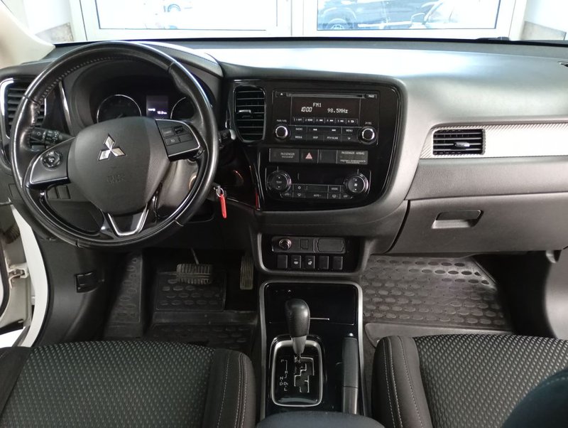 Mitsubishi, Outlander, III Рестайлинг 2, 2.0 CVT (146 л.с.) 4WD,