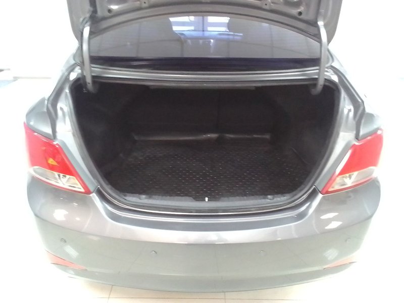 Hyundai, Solaris, I, 1.6 AT (123 л.с.),