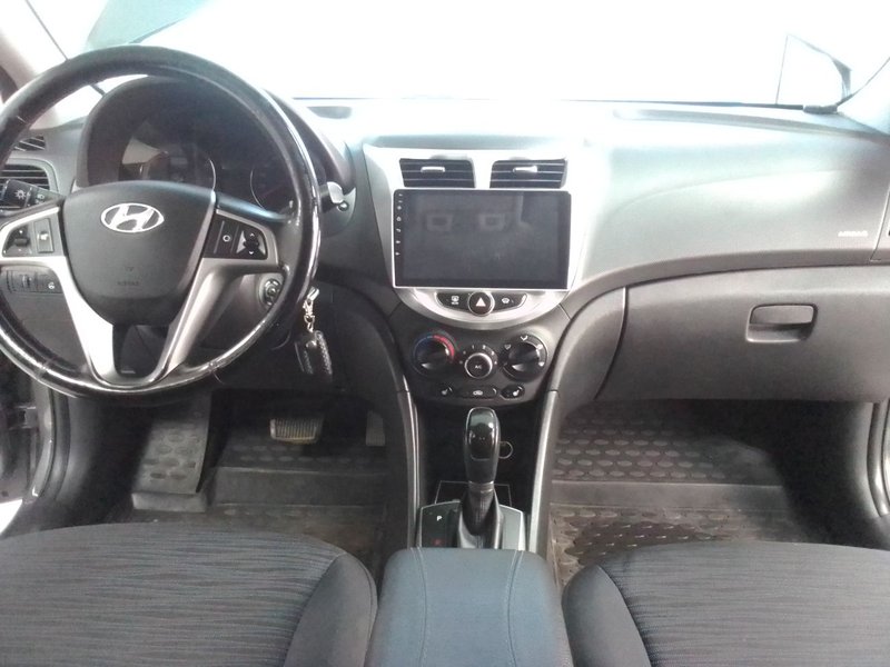 Hyundai, Solaris, I, 1.6 AT (123 л.с.),